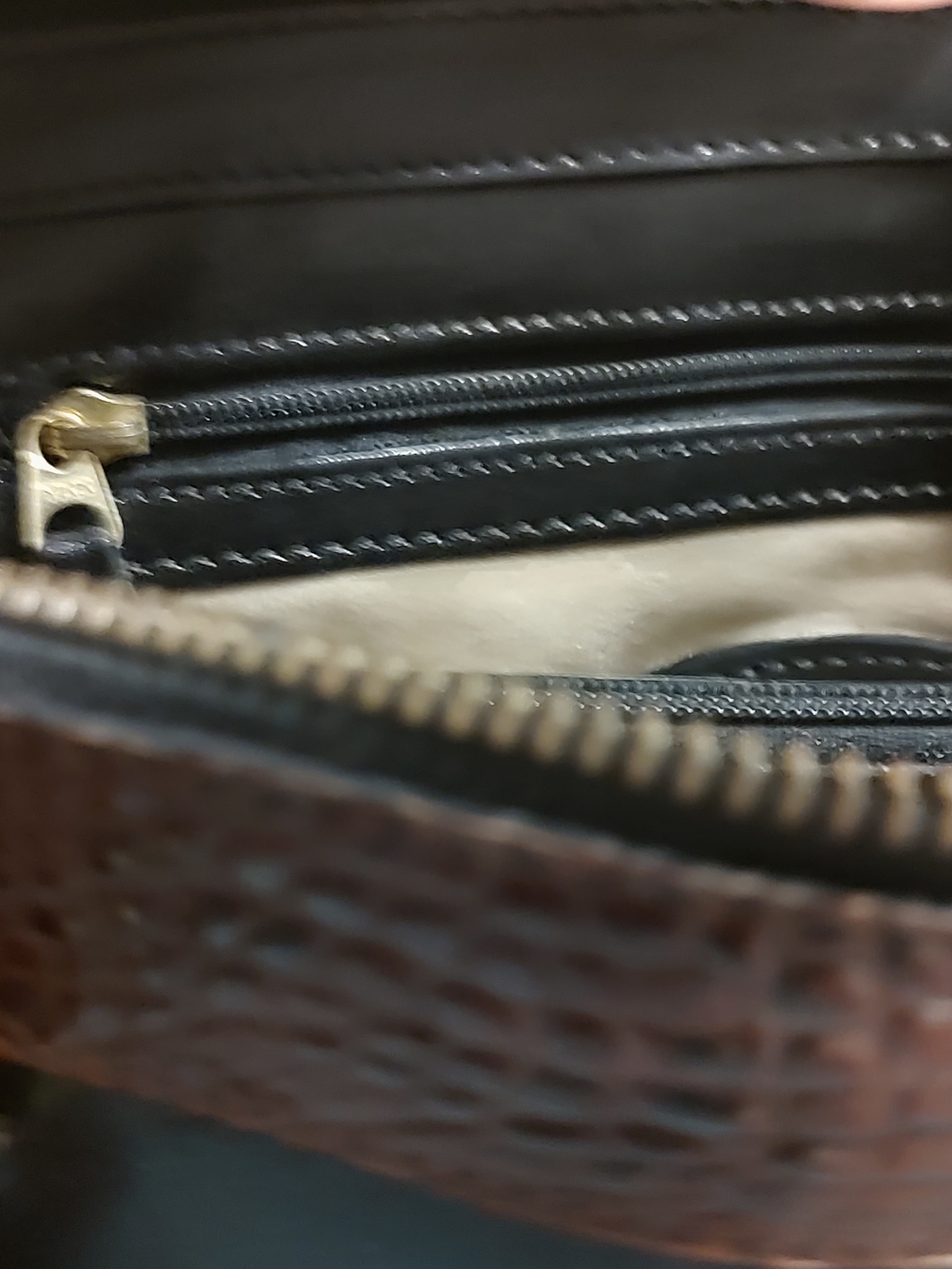 Vintage Brown and Black Leather Satchel Handbag - Unbranded - Picture 11 of 12